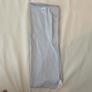 The Ollie. Swaddle. Grey. One size.